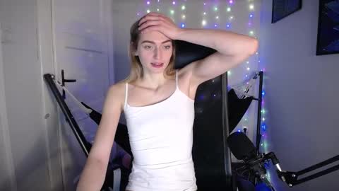 Snapshot of millie_lacroix chatting on December 11, 3:37 pm millie_lacroix online show from December 11, 3:37 pm