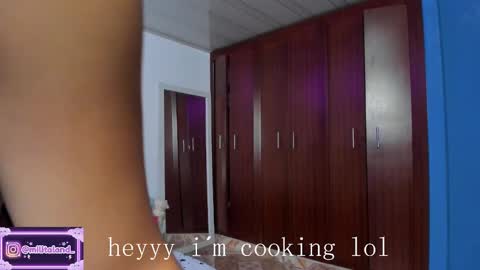 Snapshot of millie_lamar chatting on October 3, 1:13 am online show from October 3, 1:13 am