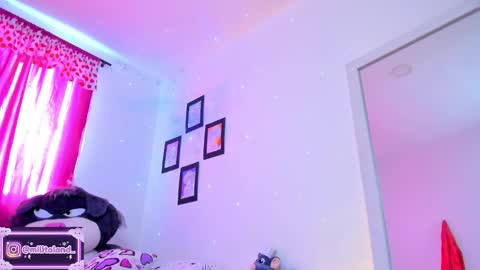 Snapshot of millie_lamar chatting on November 24, 3:34 pm online show from November 24, 3:34 pm