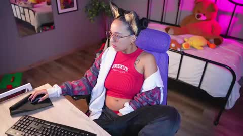 Snapshot of millie_volturi chatting on August 3, 12:32 pm millie_volturi online show from August 3, 12:32 pm
