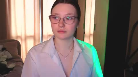 Millie online show from April 19, 6:46 am