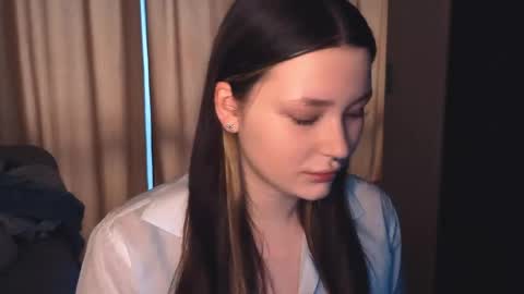 Millie online show from May 6, 1:47 am