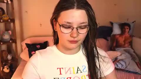 Millie online show from June 14, 2:57 am