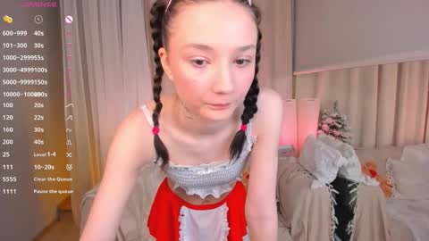 milliminimouse online show from December 19, 11:01 pm