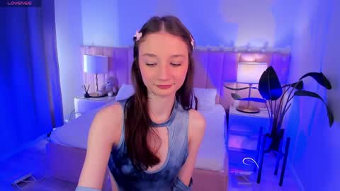 Snapshot of milliminimouse chatting on April 2, 11:02 pm milliminimouse online show from April 2, 11:02 pm