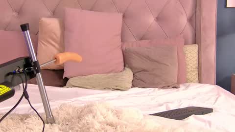Millie online show from February 28, 12:20 pm