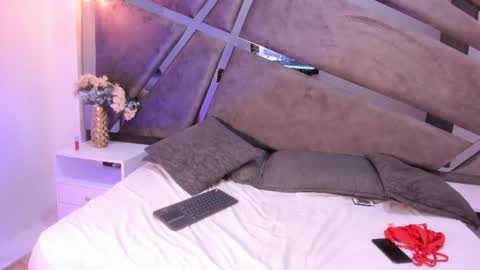millu_blonde online show from June 14, 2:24 am