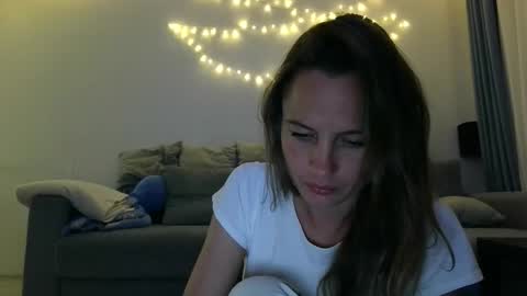 milly_browski online show from September 14, 6:18 pm