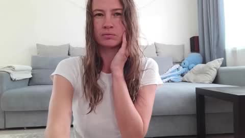 milly_browski online show from September 29, 12:21 pm