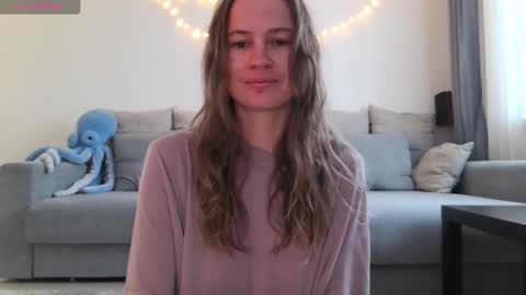 milly_browski online show from October 16, 5:52 am