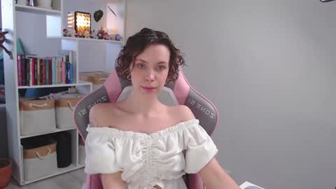 Snapshot of milly_ross23 chatting on January 25, 6:55 am Milly online show from January 25, 6:55 am