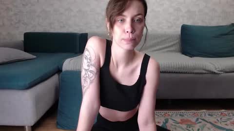 Snapshot of milly_ross23 chatting on November 23, 9:20 am Milly online show from November 23, 9:20 am