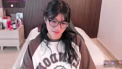 Snapshot of millyevans1 chatting on July 28, 12:48 pm millyevans1 online show from July 28, 12:48 pm