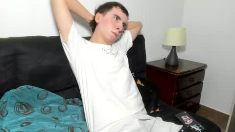 milogm_ online show from June 4, 12:38 am