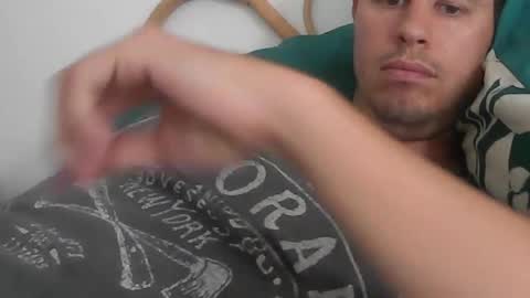 Snapshot of milowww1601 chatting on June 3, 9:34 am milowww1601 online show from June 3, 9:34 am