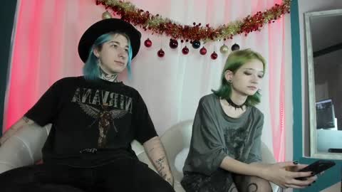 milten_trish online show from December 22, 12:28 am