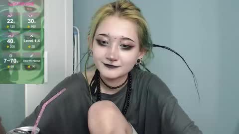 Snapshot of milten_trish chatting on February 18, 1:18 pm milten_trish online show from February 18, 1:18 pm