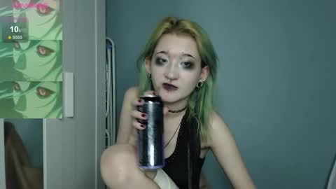 Snapshot of milten_trish chatting on February 21, 6:31 pm milten_trish online show from February 21, 6:31 pm