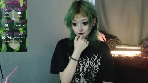 Snapshot of milten_trish chatting on March 14, 5:02 am milten_trish online show from March 14, 5:02 am