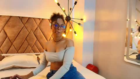 milu_brunnete online show from June 9, 12:17 pm