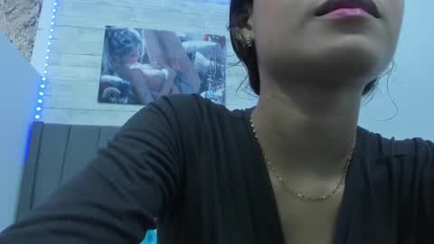 Snapshot of miluuu18 chatting on December 29, 12:09 am Miluu online show from December 29, 12:09 am