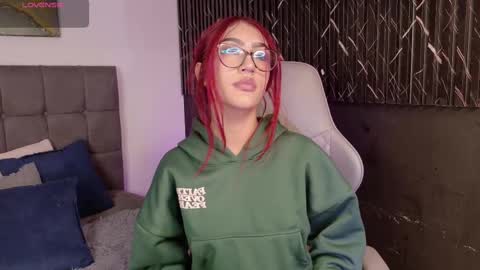 miluv19 online show from October 2, 10:17 pm