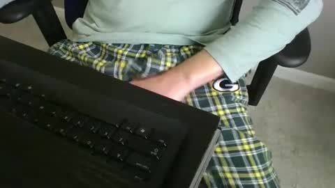 milwaukeebadger24 online show from December 23, 4:50 pm