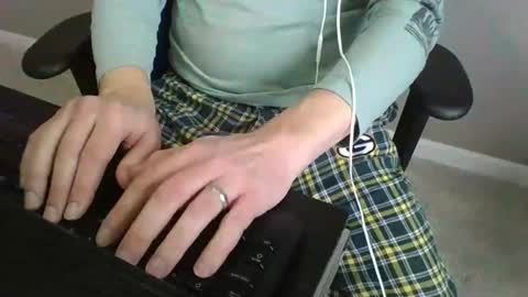 milwaukeebadger24 online show from December 23, 7:52 pm