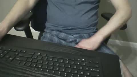 Snapshot of milwaukeebadger24 chatting on February 20, 1:02 am milwaukeebadger24 online show from February 20, 1:02 am