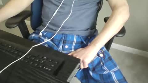 Snapshot of milwaukeebadger24 chatting on February 20, 2:39 pm milwaukeebadger24 online show from February 20, 2:39 pm