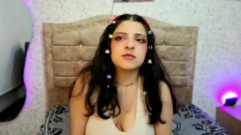 Snapshot of mily_lu chatting on June 7, 5:11 am mily online show from June 7, 5:11 am