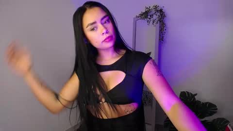 Mily Ortiz online show from March 5, 4:25 pm