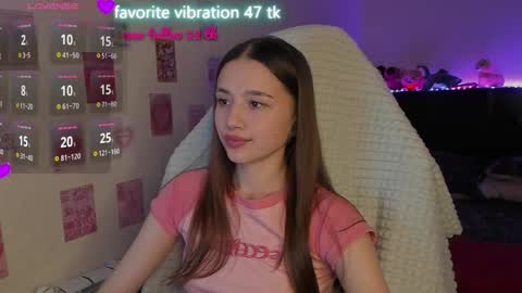 Snapshot of milyamess chatting on April 4, 6:38 pm Emily online show from April 4, 6:38 pm