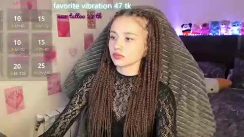 Snapshot of milyamess chatting on August 7, 5:48 pm Emily online show from August 7, 5:48 pm