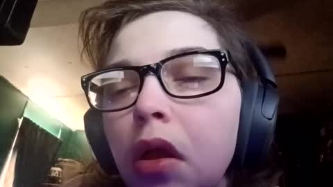 Snapshot of mimi142 chatting on March 15, 5:08 pm mimi142 online show from March 15, 5:08 pm