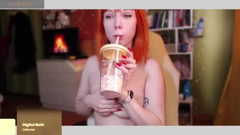 Mimi Bunny  online show from March 8, 5:17 am