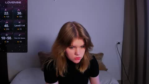 hi Im Mina  online show from February 4, 4:15 am