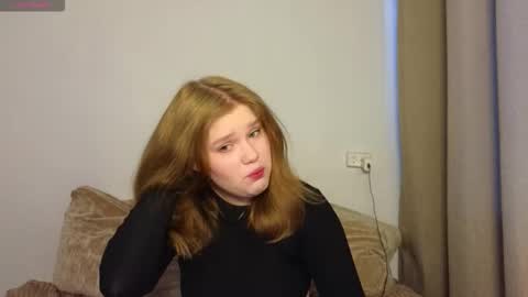 hi Im Mina  online show from February 22, 4:46 am