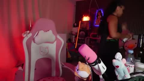  MINA  online show from April 15, 7:58 pm