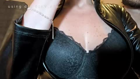 MinaMask online show from March 8, 8:45 pm