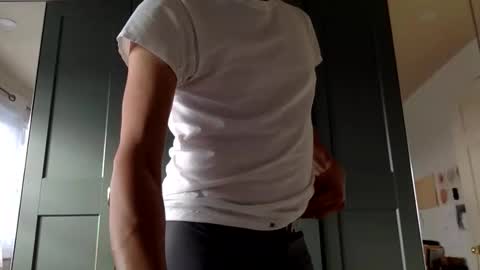 mince_alors online show from December 1, 6:24 pm