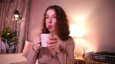 Frances  Next streams Thu Fri Sat 8am -  4pm GMT3 online show from September 14, 5:50 am