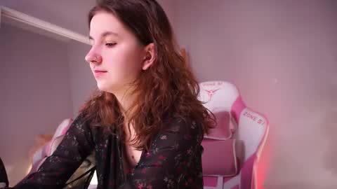 Snapshot of mind__game chatting on March 21, 5:45 am Frances Next streams Thu Fri Sat 8am - 4pm GMT3 online show from March 21, 5:45 am