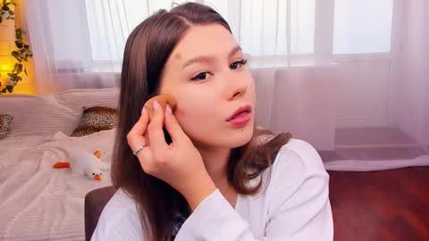 Mindi online show from October 10, 7:18 am