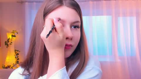 Mindi online show from October 18, 7:31 am