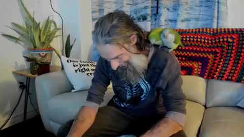 mindphuk online show from November 8, 11:25 pm