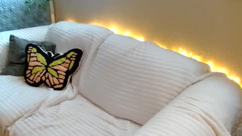 Snapshot of mindymounds chatting on February 25, 6:39 pm Mindy online show from February 25, 6:39 pm