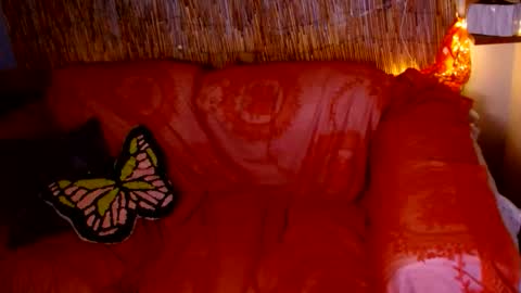 Snapshot of mindymounds chatting on March 27, 7:14 am Mindy online show from March 27, 7:14 am