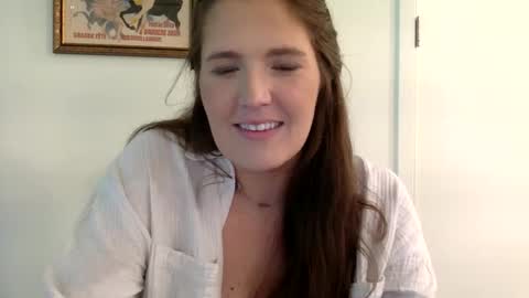 Mindy online show from May 18, 9:42 pm