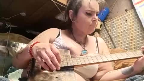 Snapshot of mindyourvib3z chatting on September 15, 11:54 am mindyourvib3z online show from September 15, 11:54 am